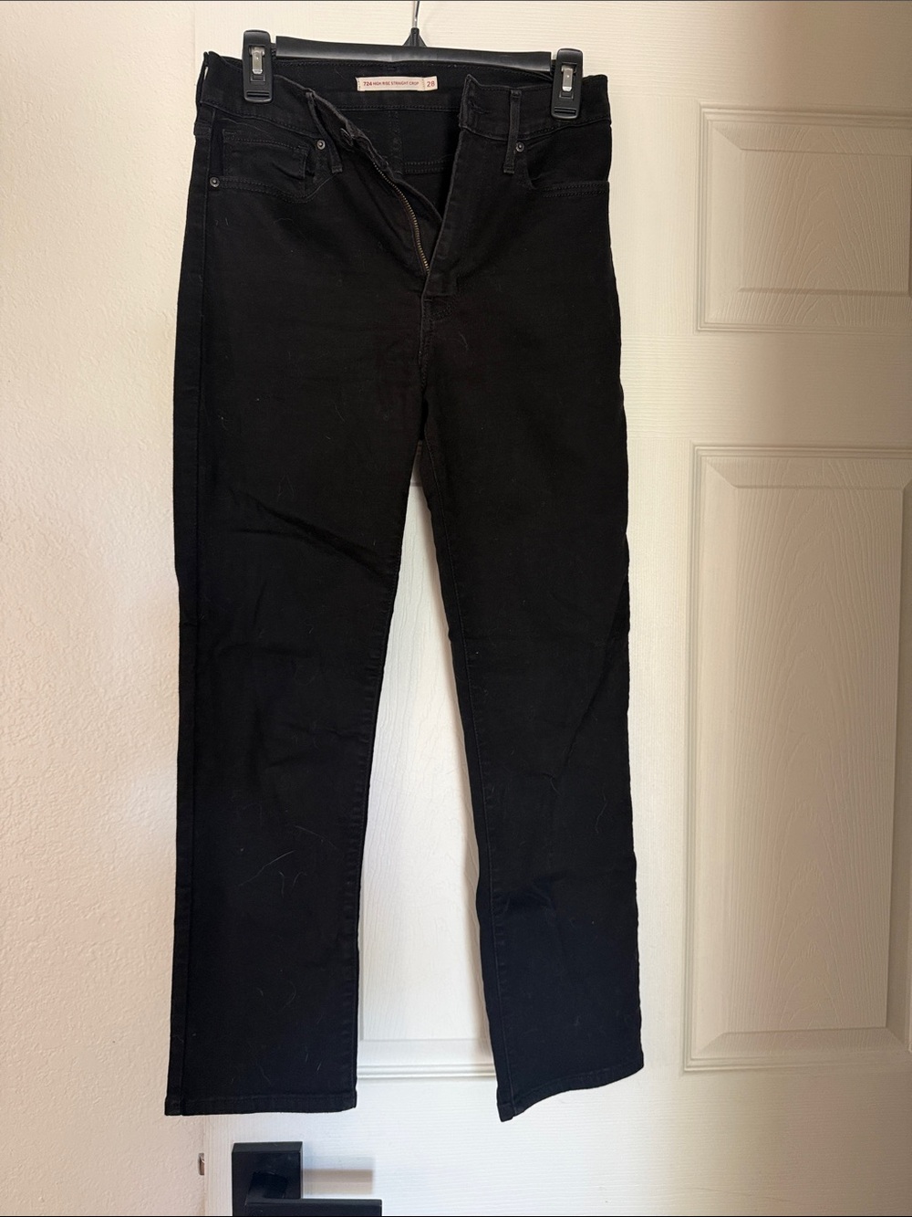 Levi high rise straight crop